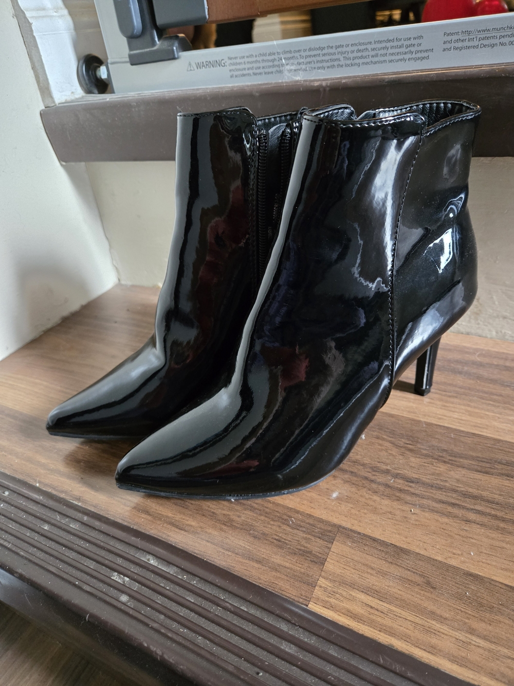 Ladies Black Ankle Booties